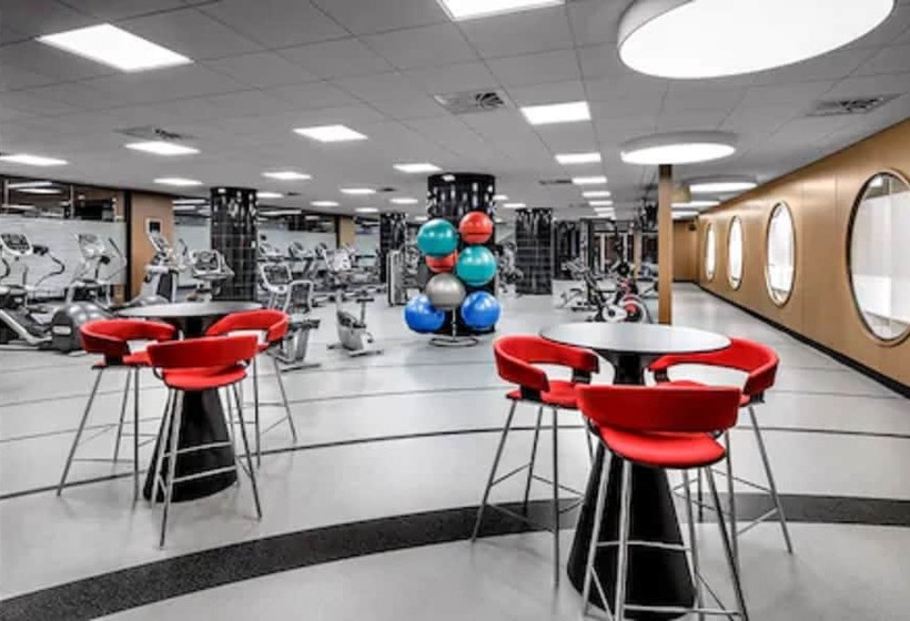 酒店 Fairmont The Queen Elizabeth Gold Experience