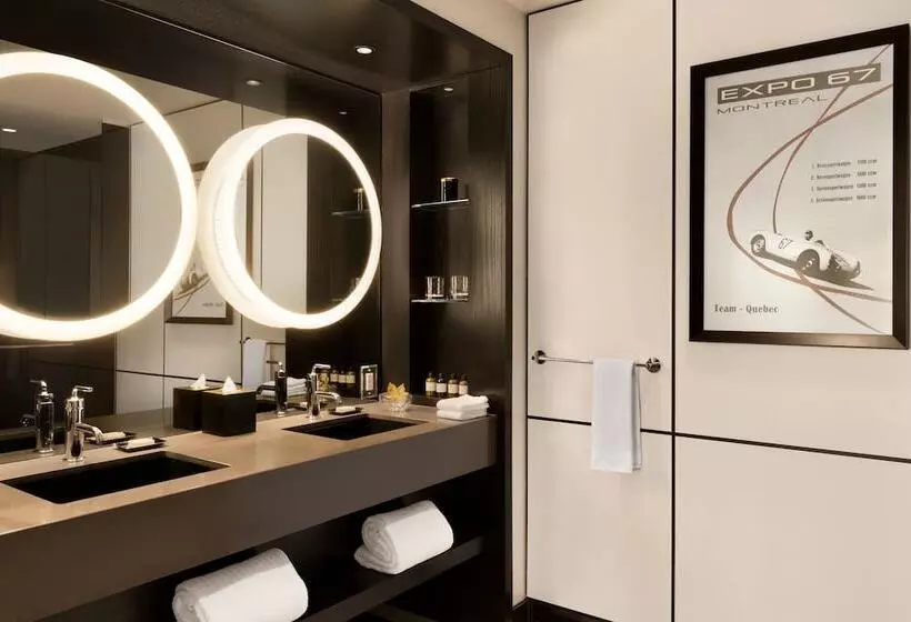 ホテル Fairmont The Queen Elizabeth Gold Experience