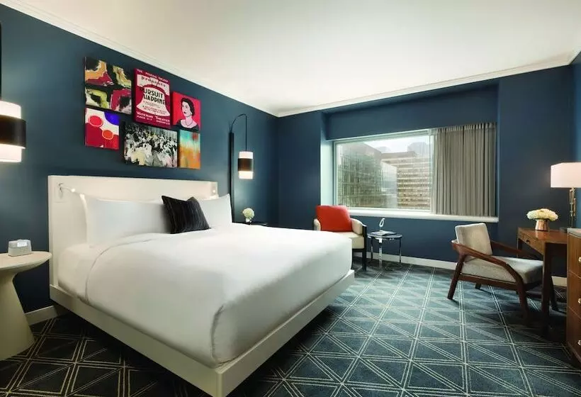 ホテル Fairmont The Queen Elizabeth Gold Experience