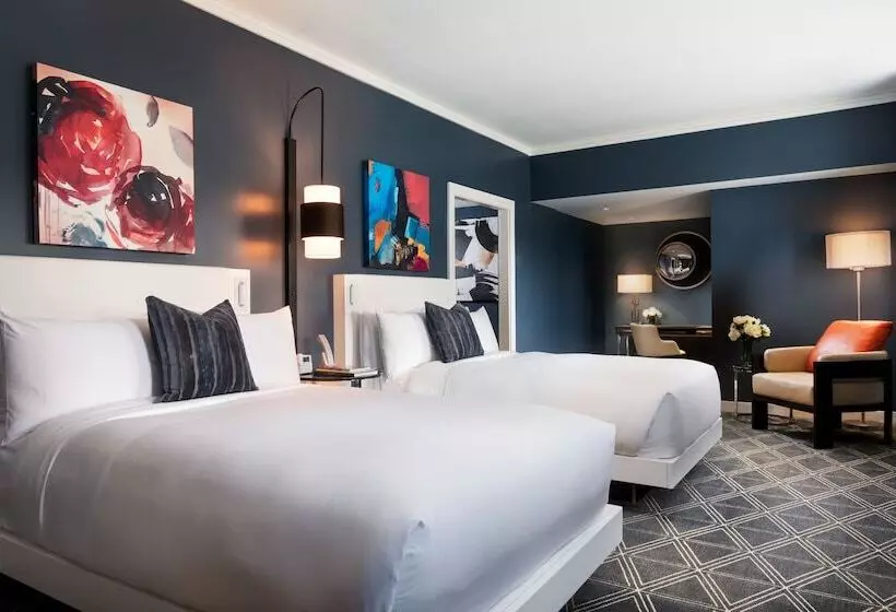 ホテル Fairmont The Queen Elizabeth Gold Experience