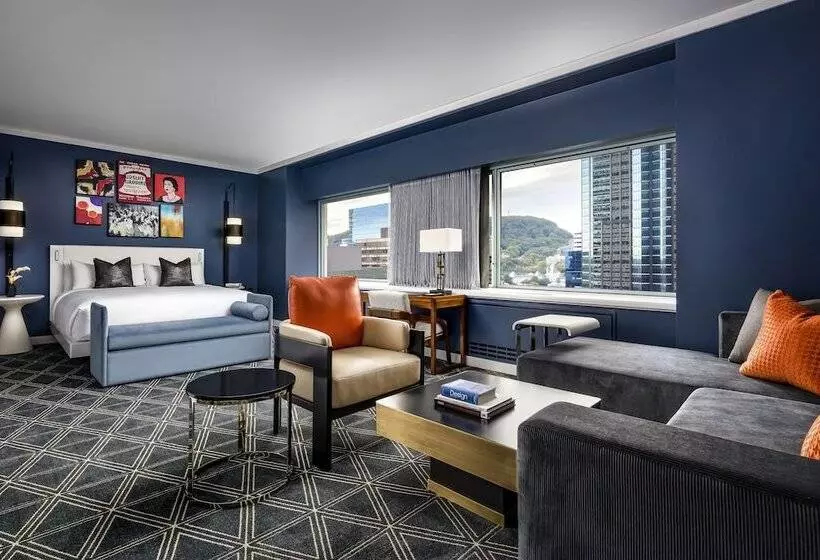 ホテル Fairmont The Queen Elizabeth Gold Experience