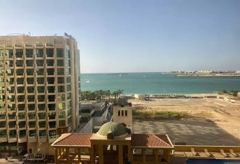 Bollywood Beach Hostel