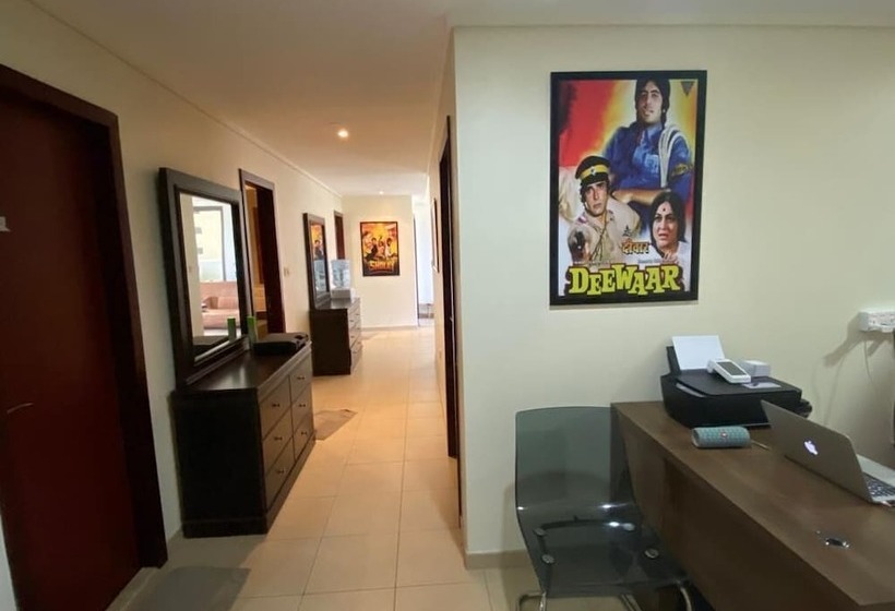 Bollywood Beach Hostel