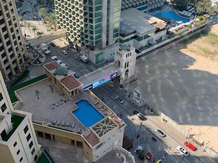 Bollywood Beach Hostel