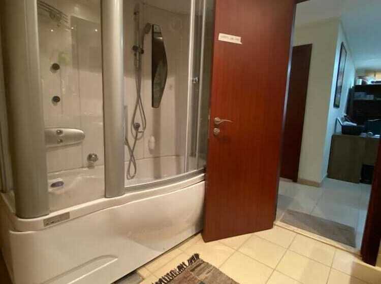 Bollywood Beach Hostel