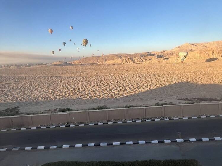 هتل Royal Mountain