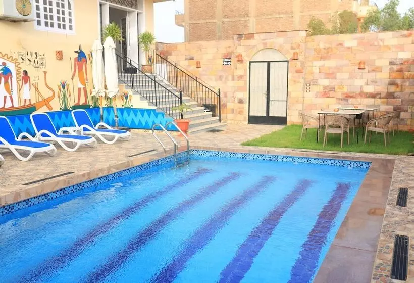 هتل Royal Mountain