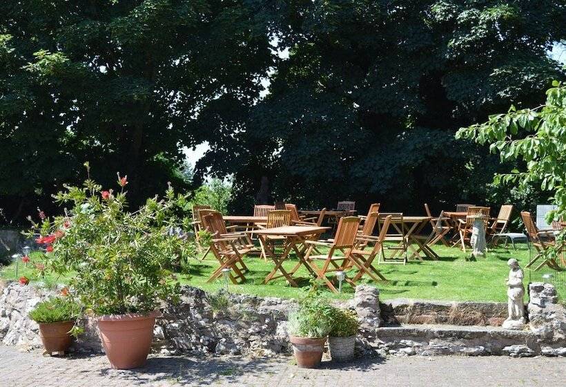 Bed and Breakfast Orchard Lodge & Wolds Restaurant
