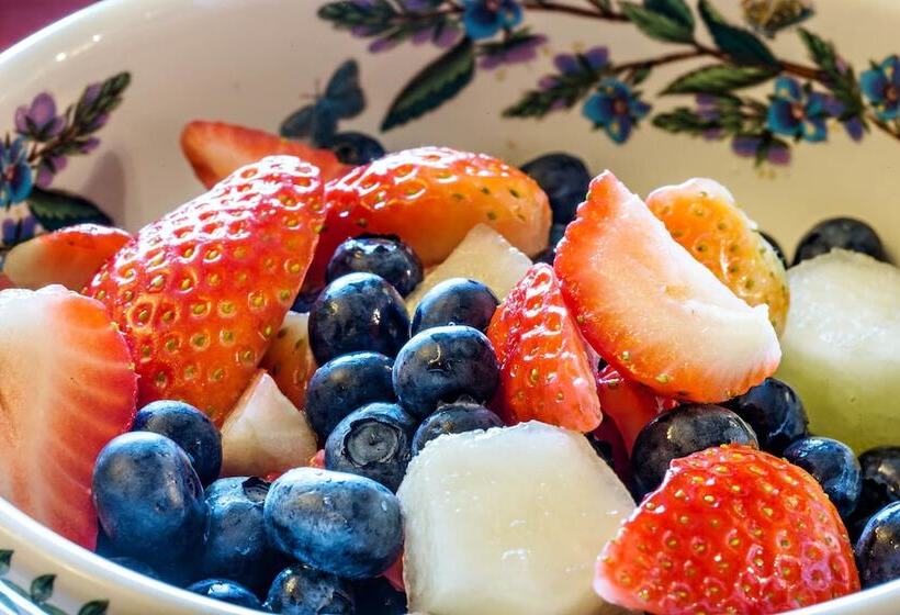 Bed and Breakfast Orchard Lodge & Wolds Restaurant