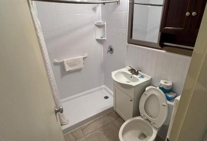 בית מלון כפרי Enchanted Isle Hollywood Beach Resort