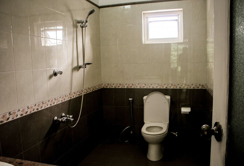 הוסטל Negombo Beach By Flipflop