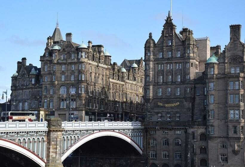 בית מלון כפרי Clifton Cottage