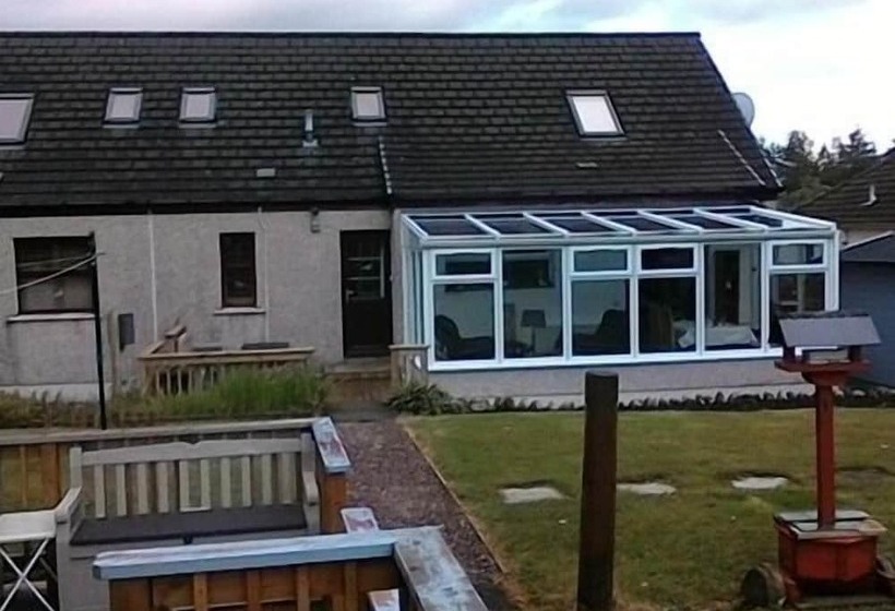 בית מלון כפרי Clifton Cottage