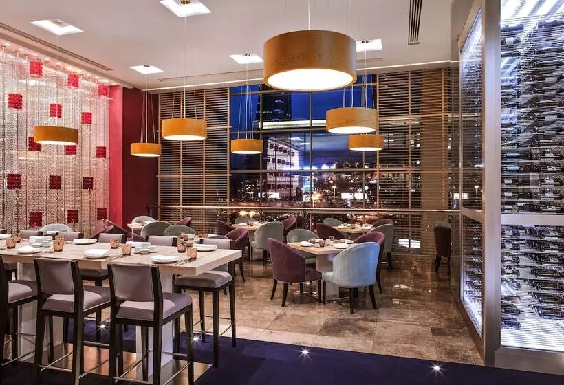 هتل Downtown Rotana