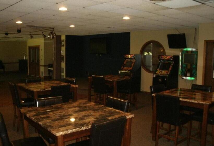 فندق Eagle River Inn And Resort