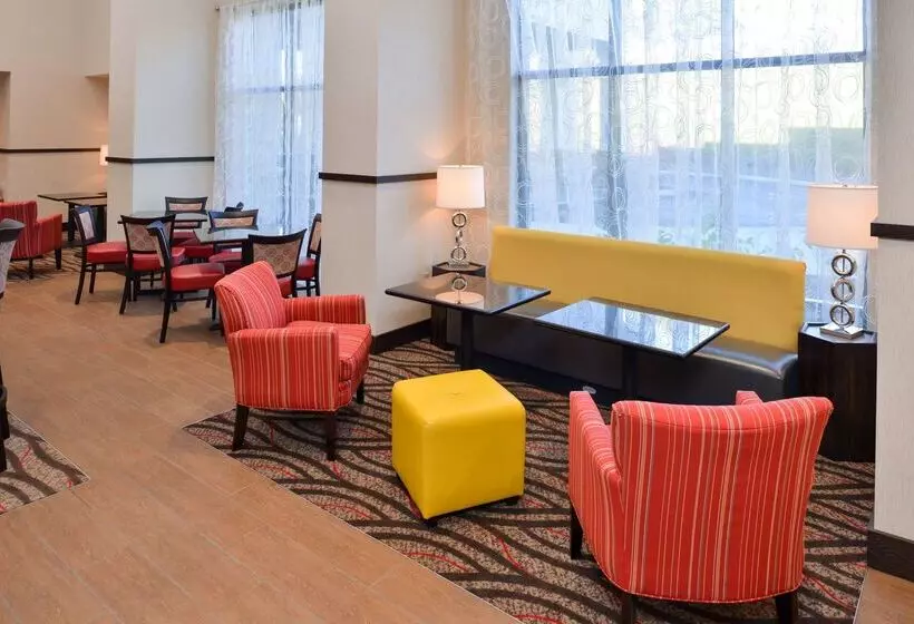 Hotelli Hampton Inn & Suites California Universitypittsburgh