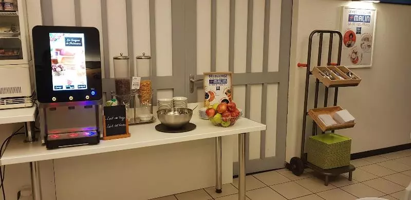 ホテル Ibis Budget Saint Christol Les Ales