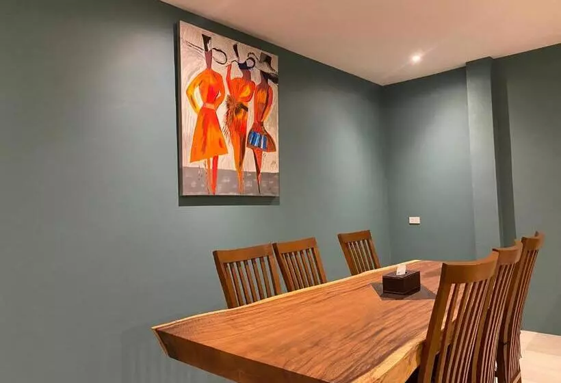 هتل Le Petit Saint Tropez