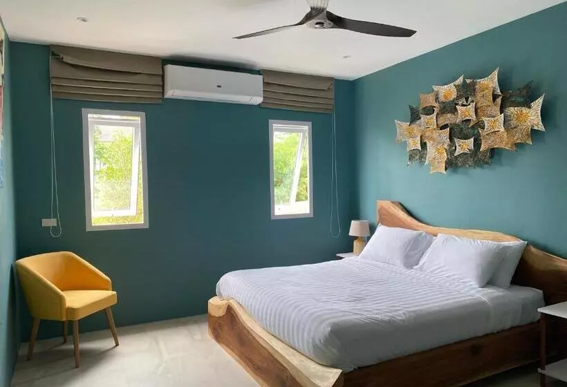 هتل Le Petit Saint Tropez