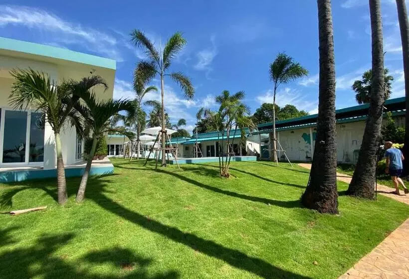 هتل Le Petit Saint Tropez