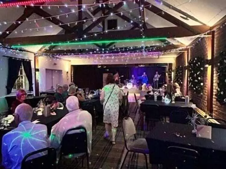 Hotelli Quicksilver Mail