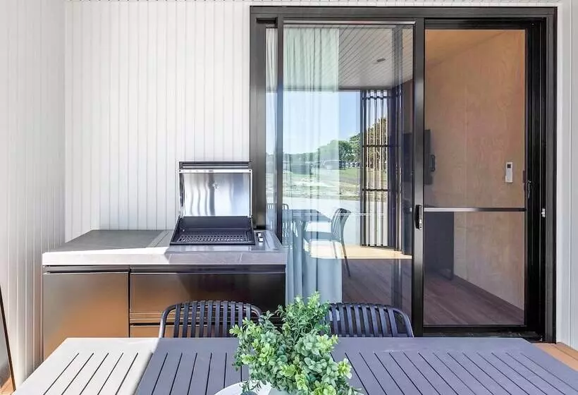 Hotelli Reflections Hawks Nest   Holiday Park