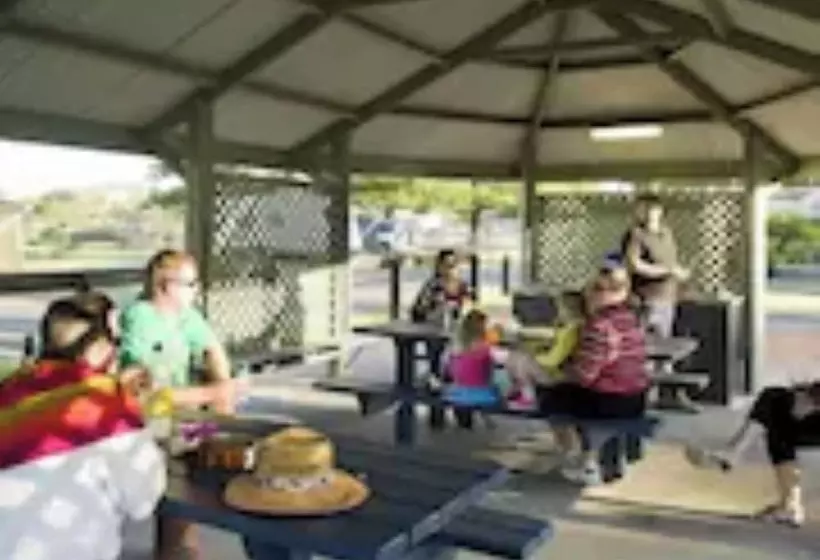 Hotelli Reflections Hawks Nest   Holiday Park