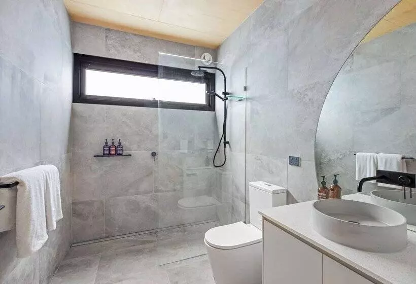 Hotelli Reflections Hawks Nest   Holiday Park