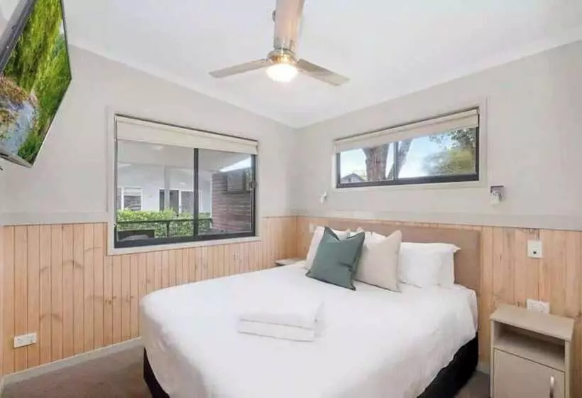 Hotelli Reflections Hawks Nest   Holiday Park