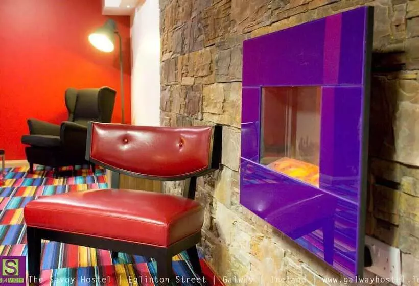 هتل The Savoy Hostel