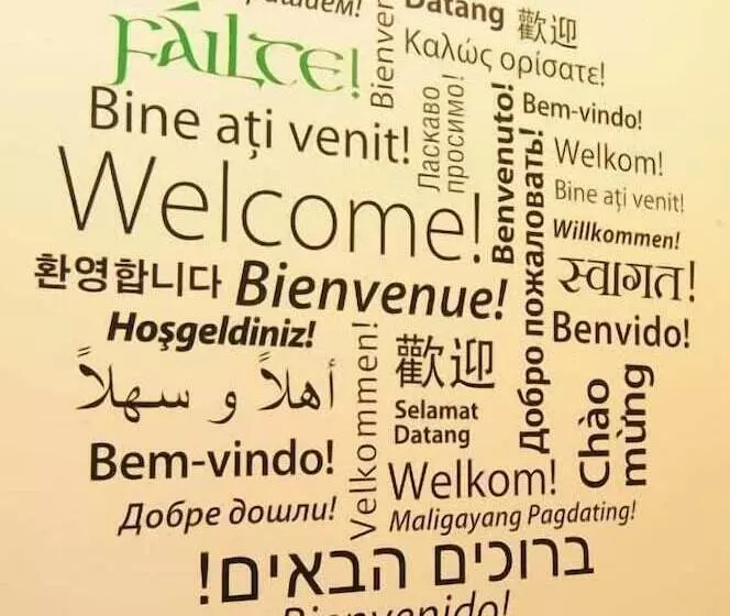 هتل The Savoy Hostel