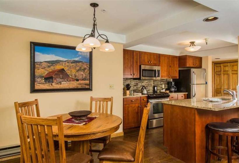 Torian Plum Plaza Condos