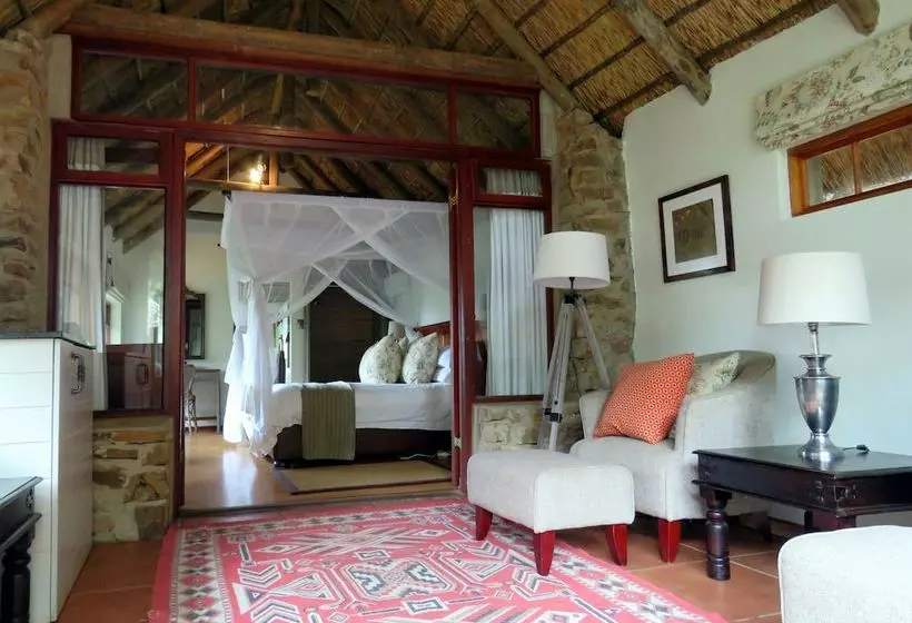 Hotelli Woodbury Lodge – Amakhala Game Reserve