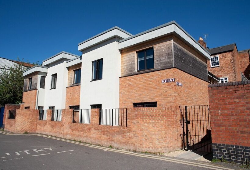 Quire Court Apartments