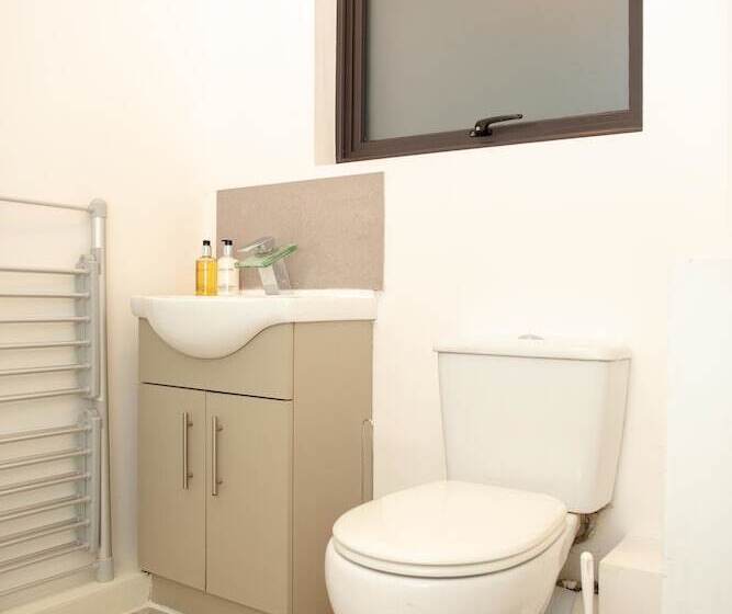 Quire Court Apartments