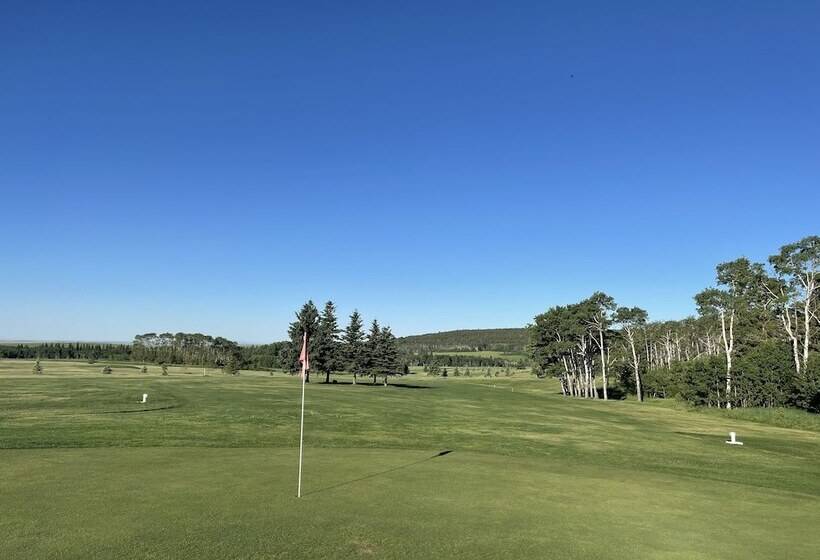 Elkwater Lake Lodge And Resort