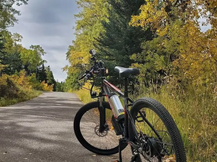 Elkwater Lake Lodge And Resort