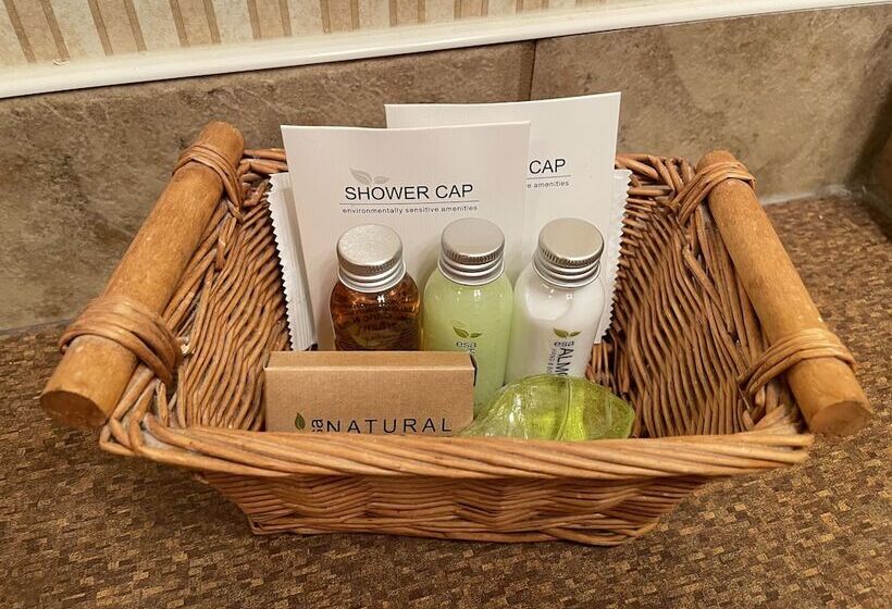 Elkwater Lake Lodge And Resort