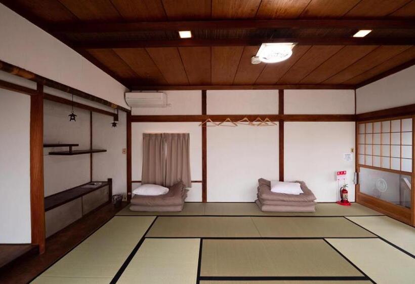 ユースホステル Kamp Houkan Cho Backpacker S Inn & Lounge