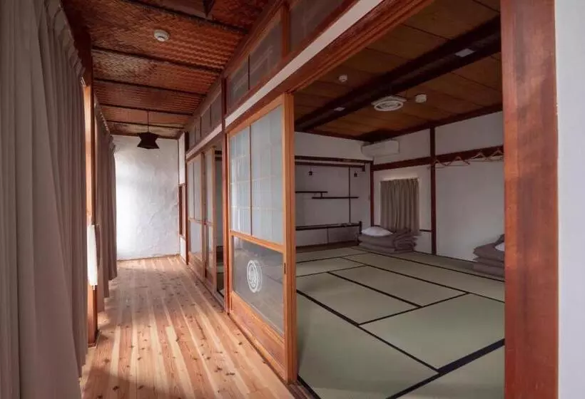 ユースホステル Kamp Houkan Cho Backpacker S Inn & Lounge