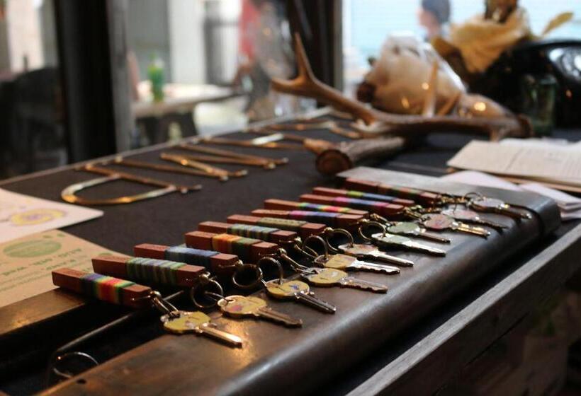 ユースホステル Kamp Houkan Cho Backpacker S Inn & Lounge