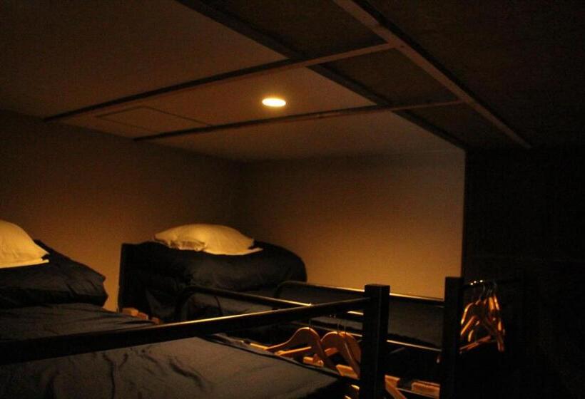 ユースホステル Kamp Houkan Cho Backpacker S Inn & Lounge