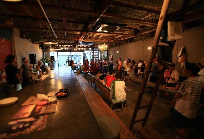 ユースホステル Kamp Houkan Cho Backpacker S Inn & Lounge