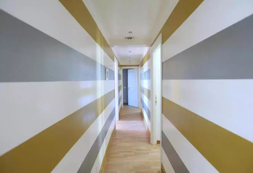 Bed and Breakfast Kiss Me Rome Luxury Rooms