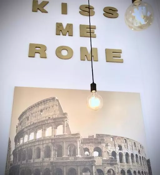 Bed and Breakfast Kiss Me Rome Luxury Rooms