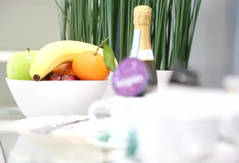 Bed and Breakfast Kiss Me Rome Luxury Rooms