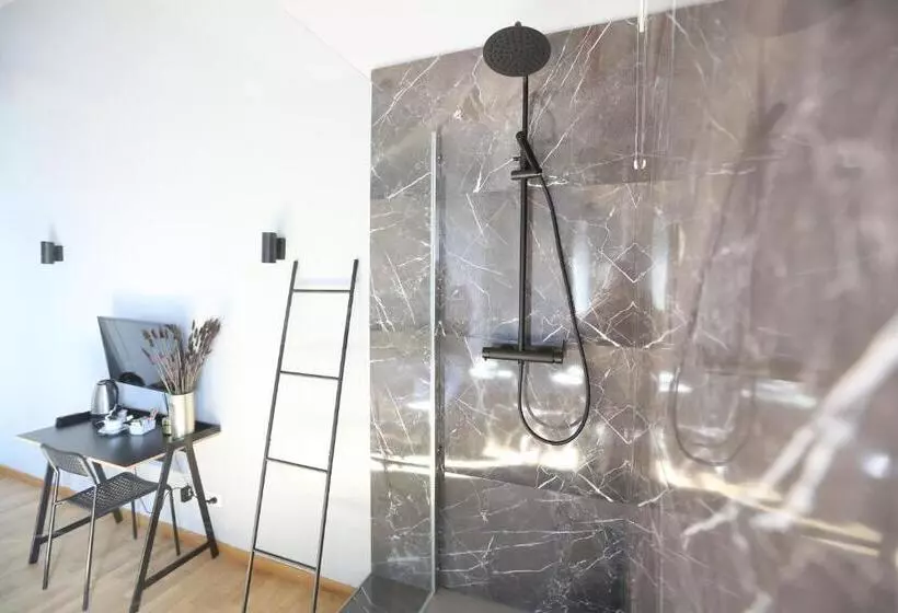 Bed and Breakfast Kiss Me Rome Luxury Rooms