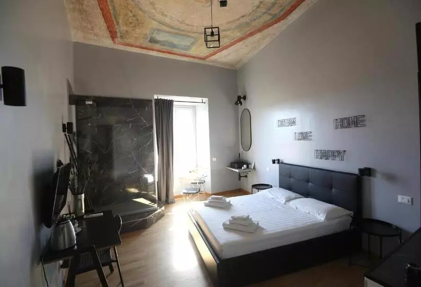 Bed and Breakfast Kiss Me Rome Luxury Rooms