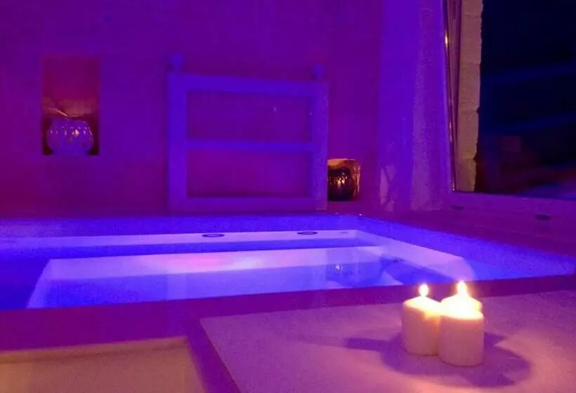 Aamiaismajoitus (B&B) Playa Del Mar  Adults Only