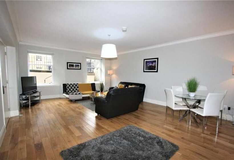 Dreamhouse Apartments Glasgow St Vincent Street